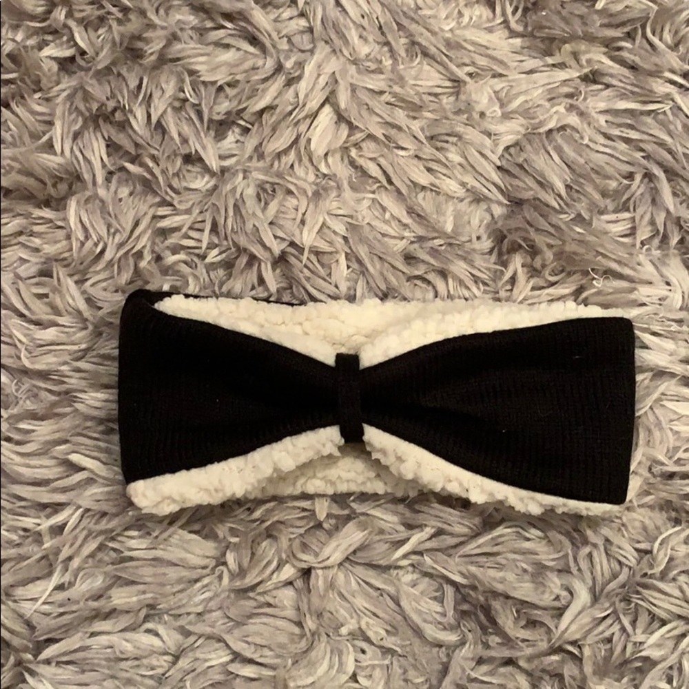 Bearpaw Faux Fur Headband!